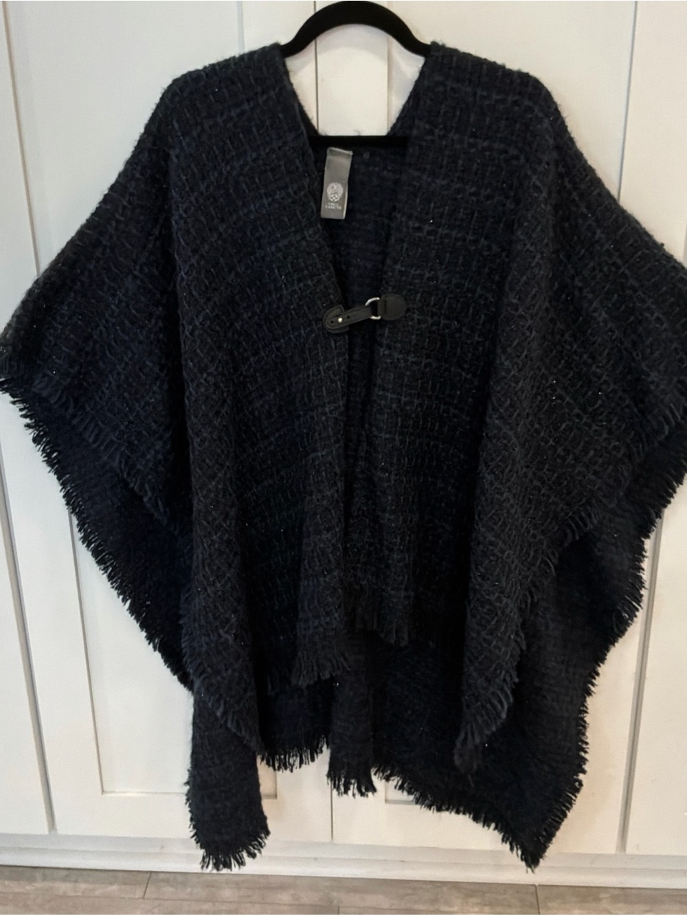 Vince Camuto Navy w/ Sparkles Cape Poncho With Clasp One Size Fringe